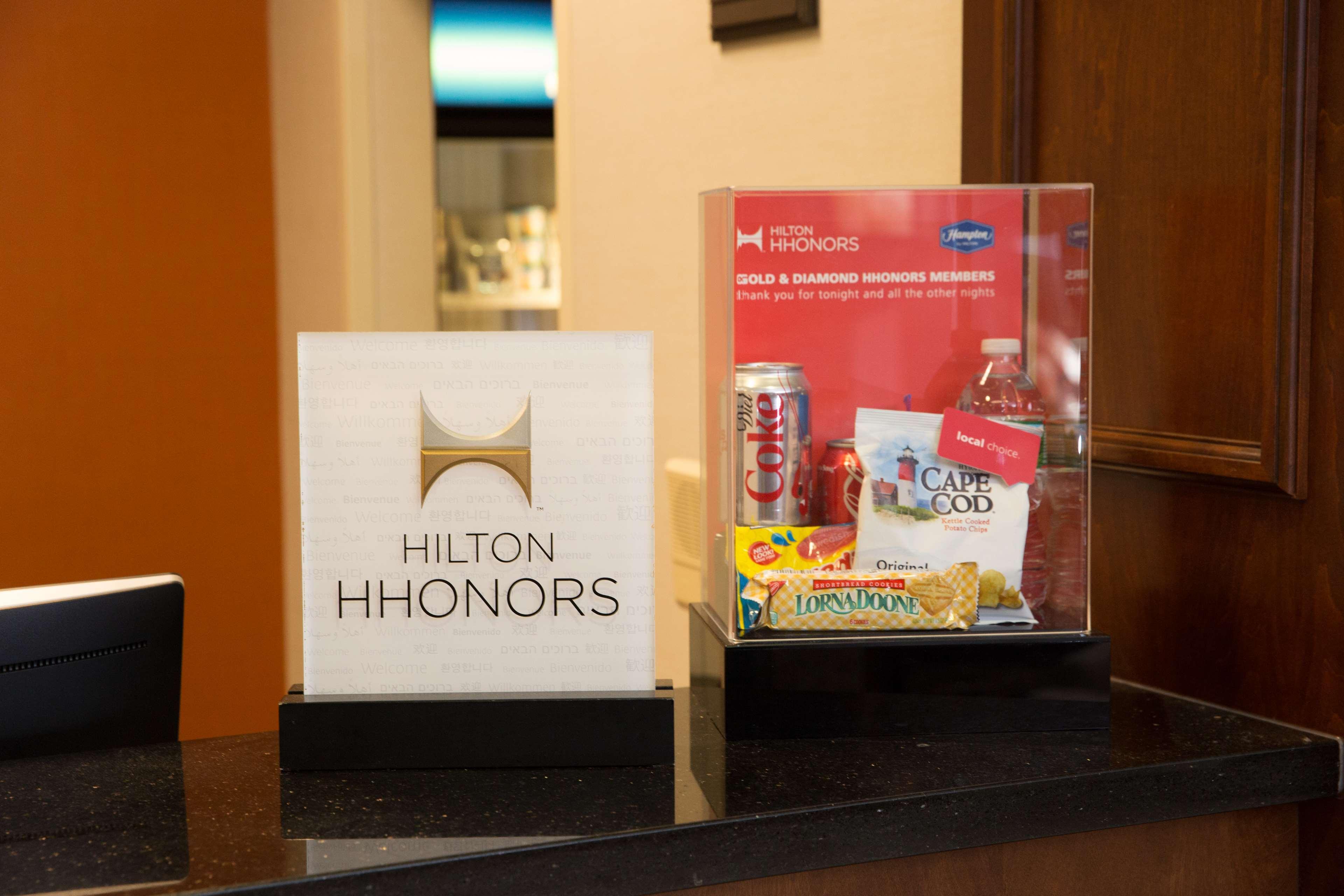 Hampton Inn Raynham-Taunton Εξωτερικό φωτογραφία