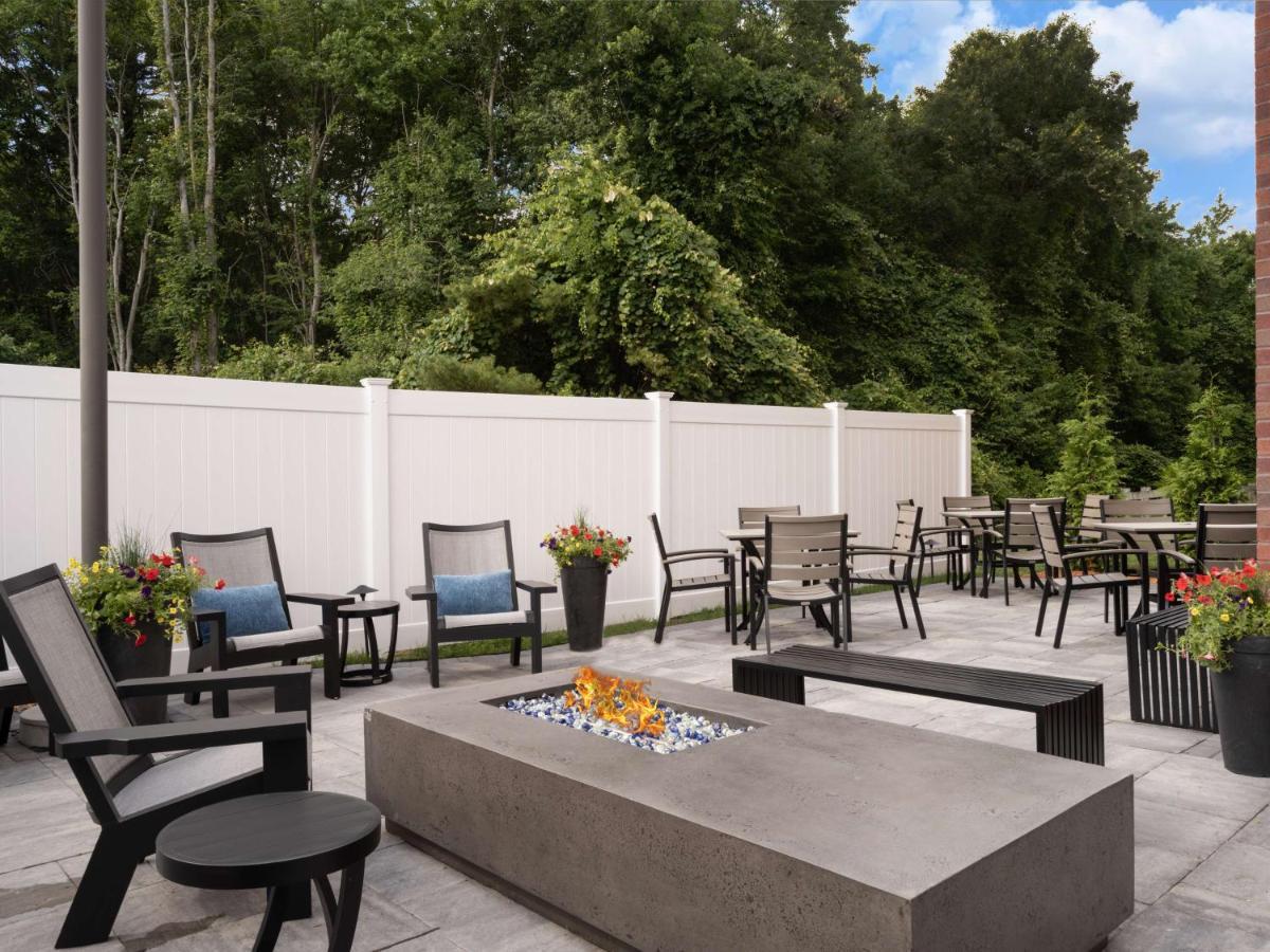 Hampton Inn Raynham-Taunton Εξωτερικό φωτογραφία